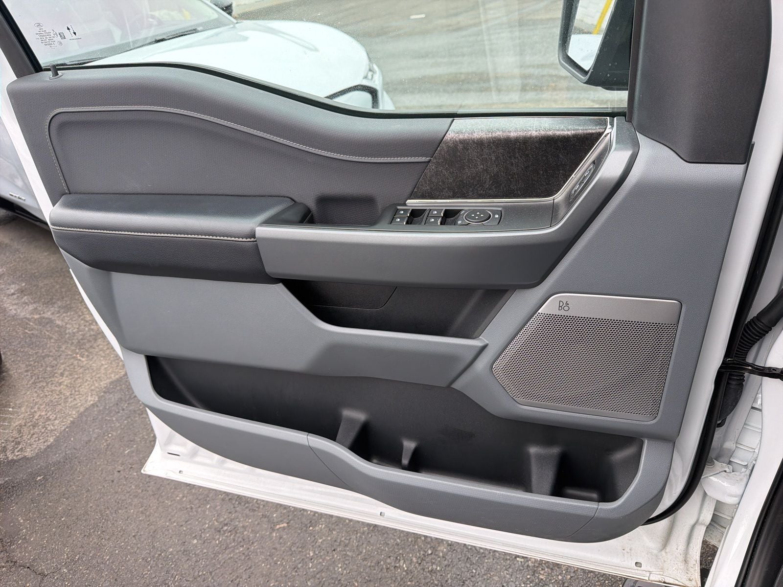 2024 Ford F-150 Lightning Flash