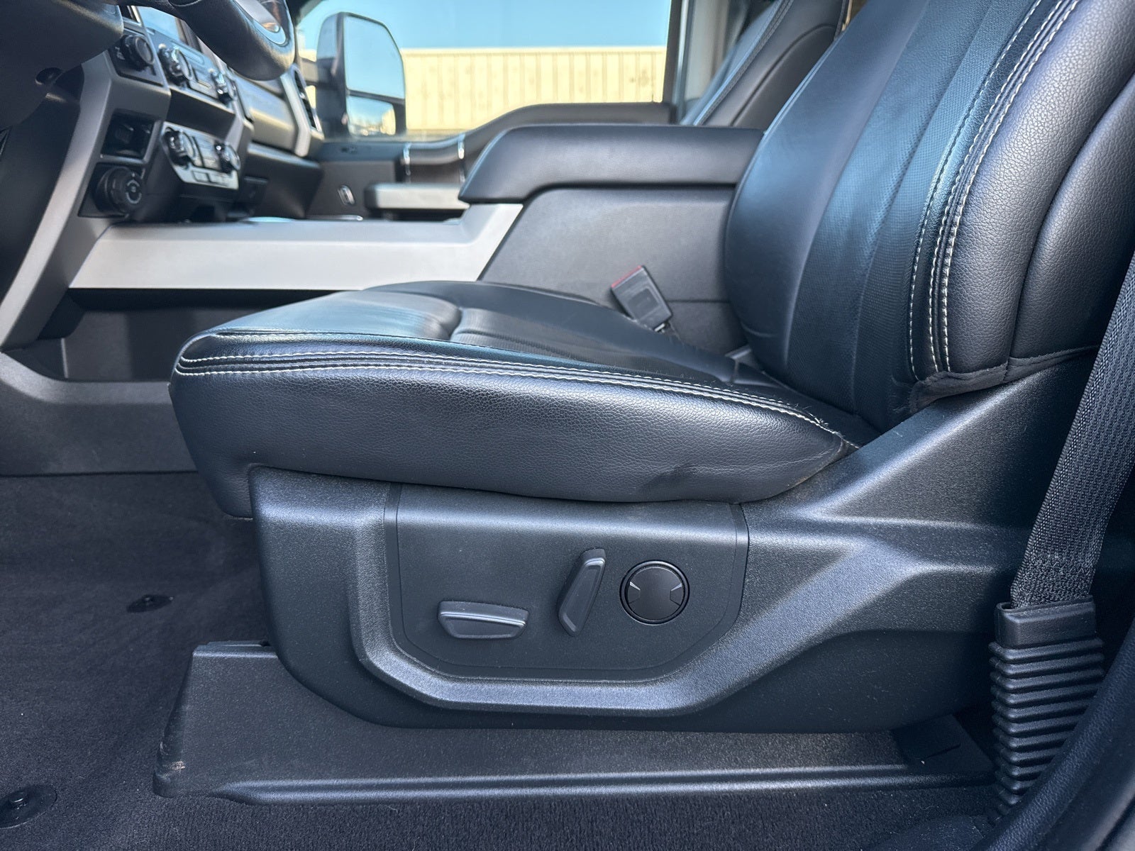 2020 Ford F-250SD Lariat