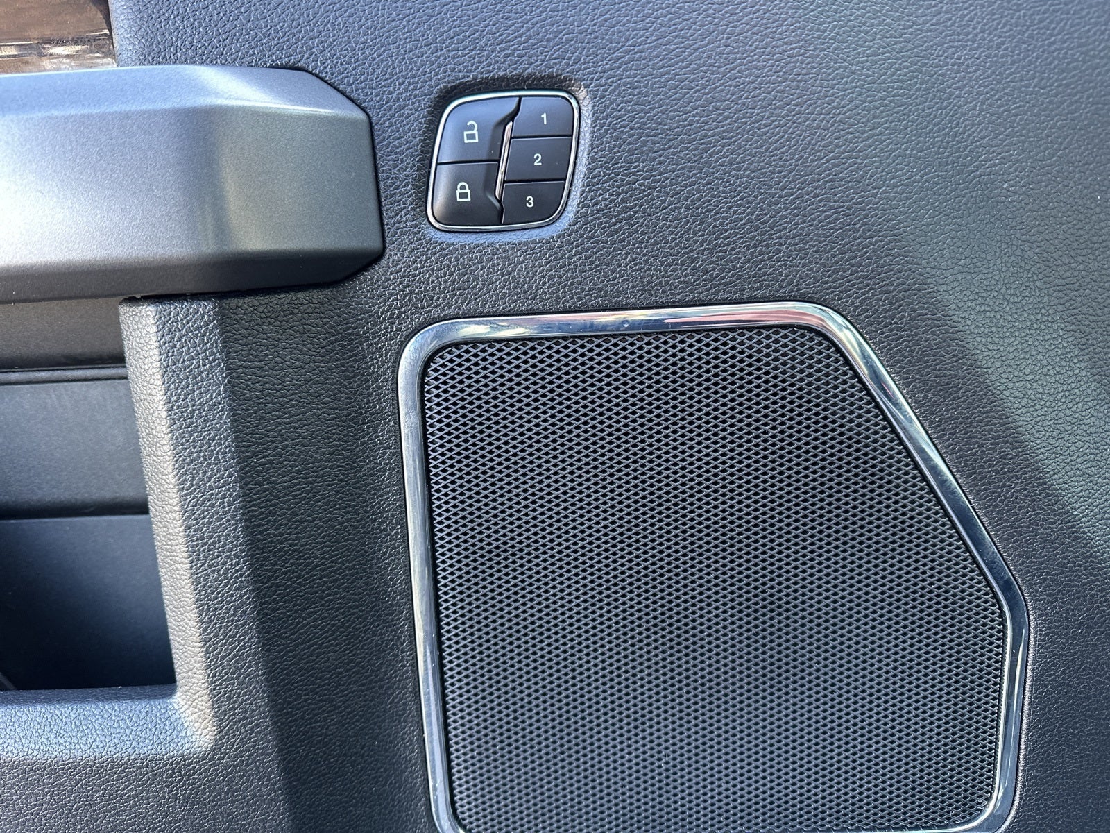 2017 Ford F-350SD Platinum