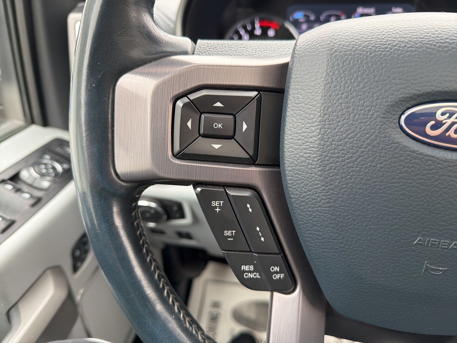 2022 Ford F-350SD Limited