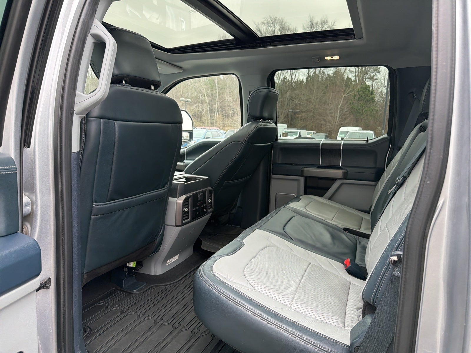 2022 Ford F-350SD Limited