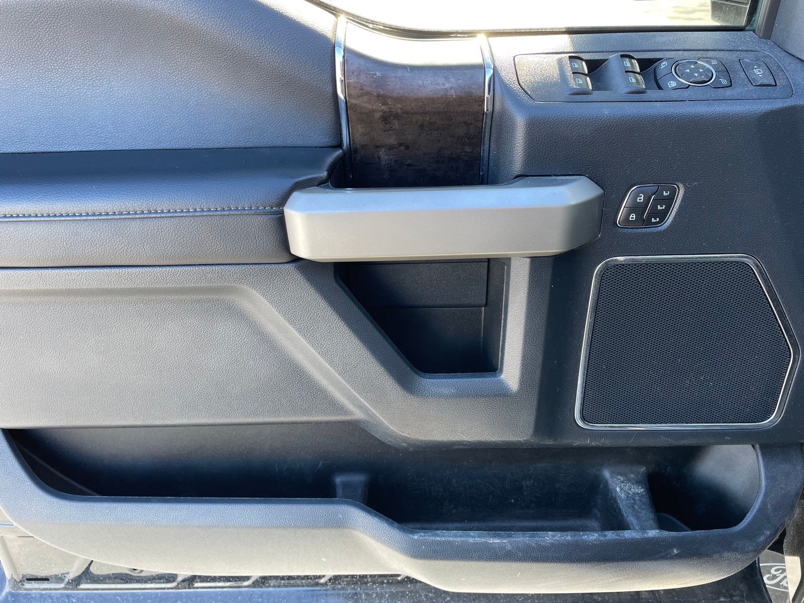 2022 Ford F-350SD Lariat