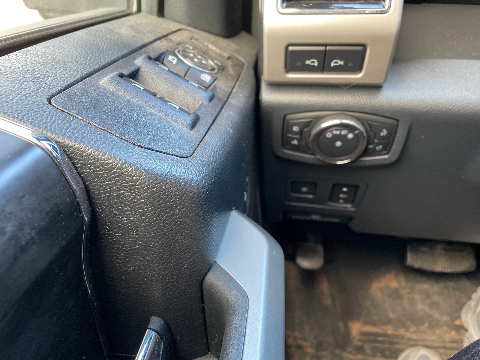 2022 Ford F-350SD Lariat