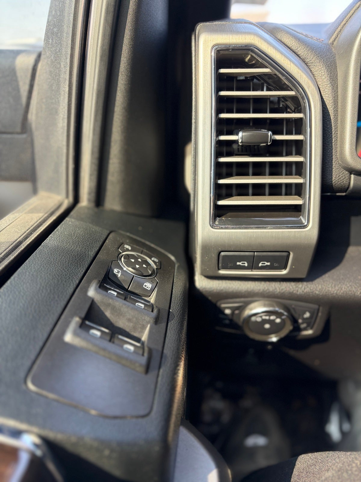 2017 Ford F-150 Platinum