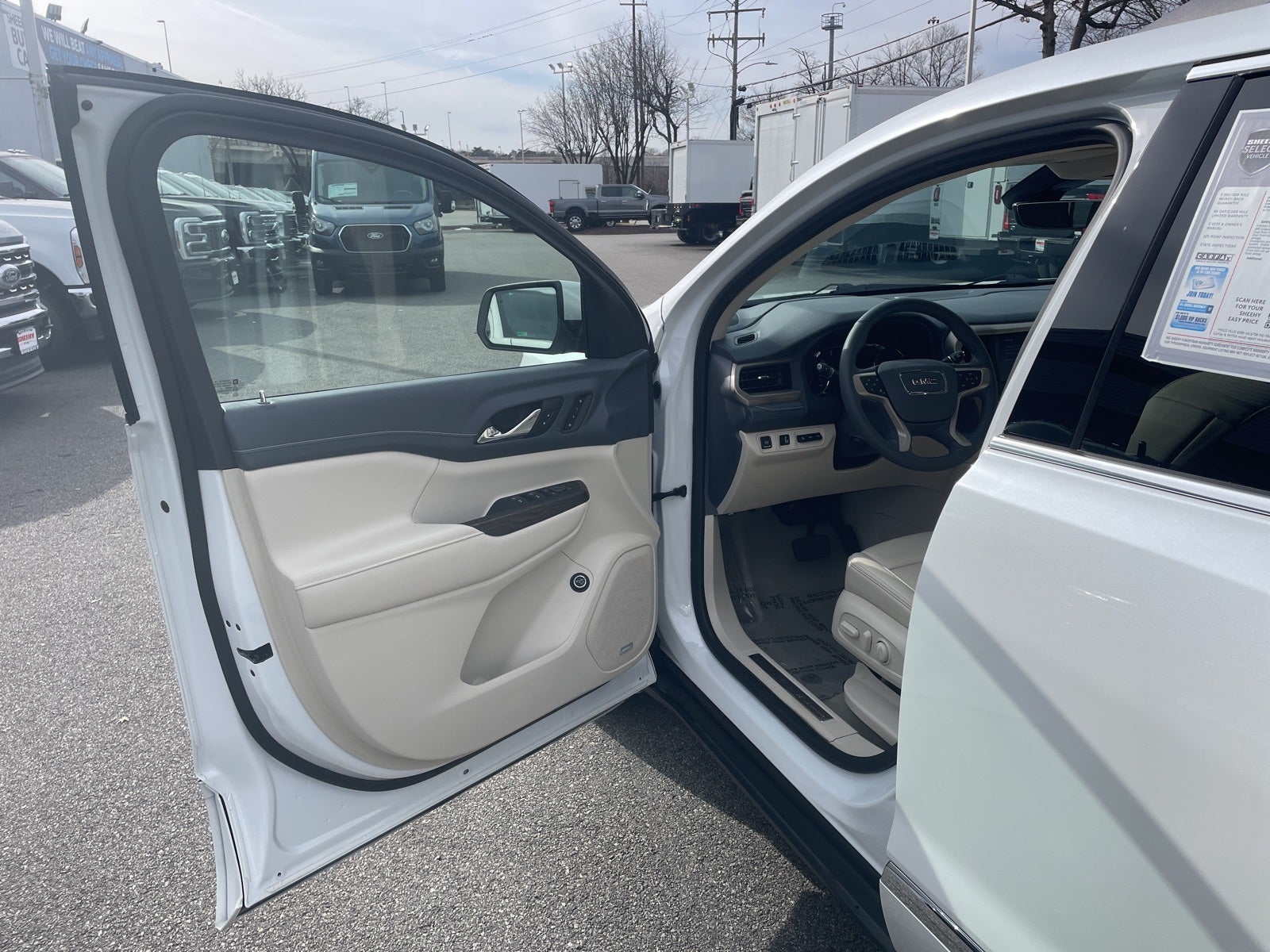 2023 GMC Acadia Denali