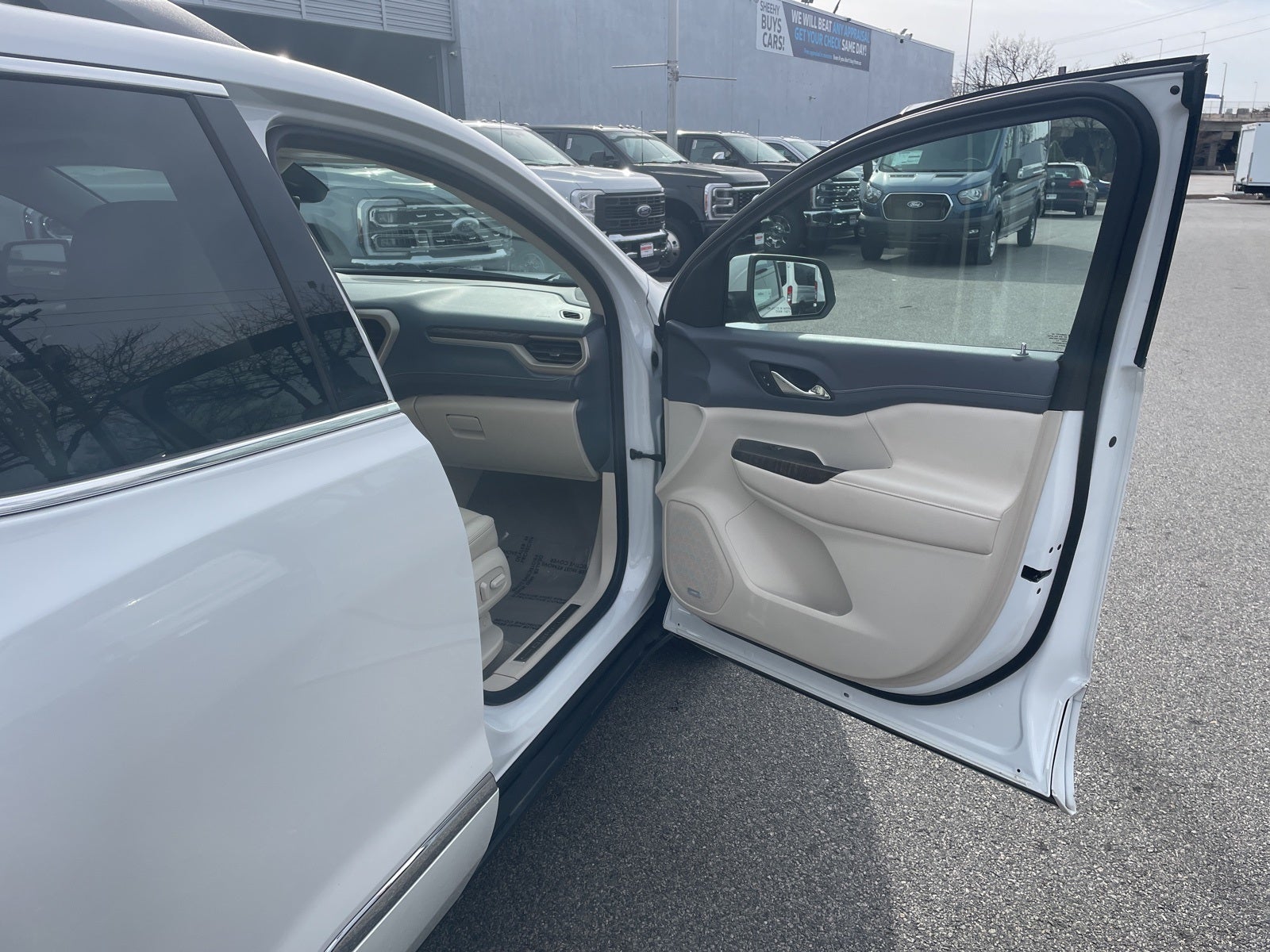 2023 GMC Acadia Denali