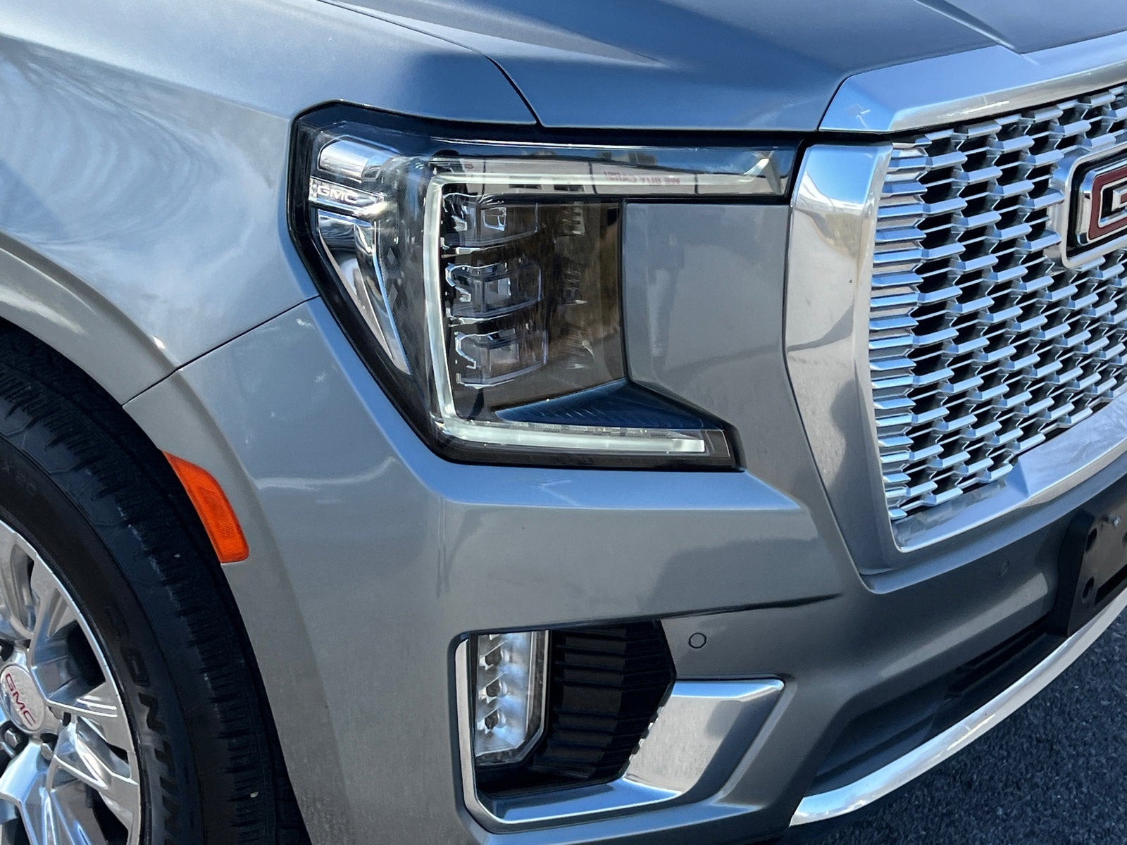 2023 GMC Yukon Denali