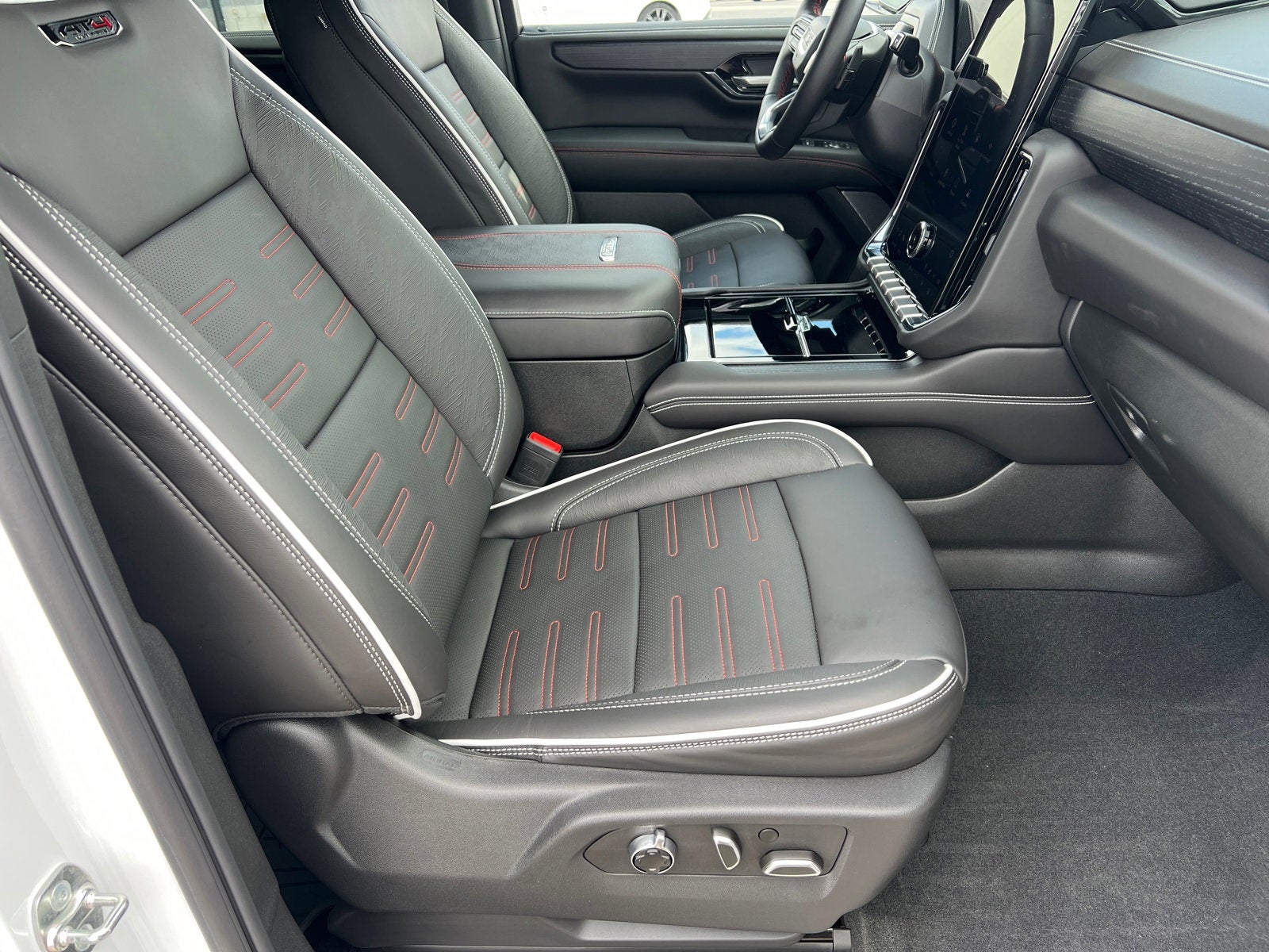 2025 GMC Yukon XL AT4 Ultimate