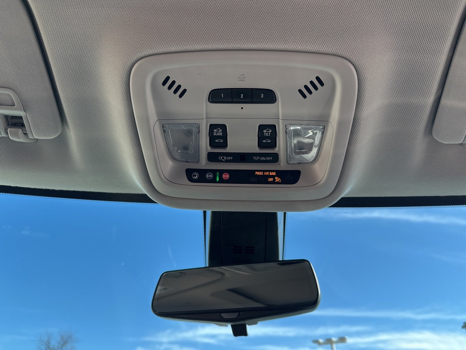 2020 Chevrolet Traverse Premier