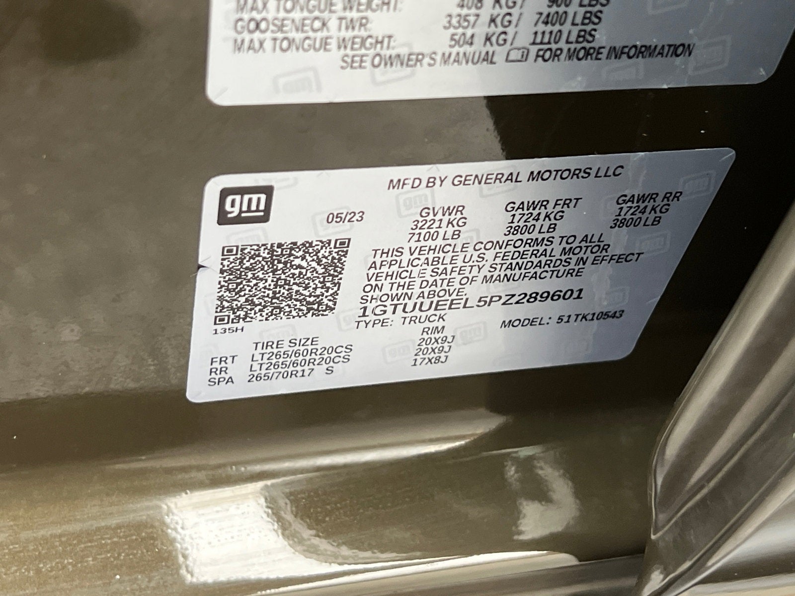 2023 GMC Sierra 1500 AT4