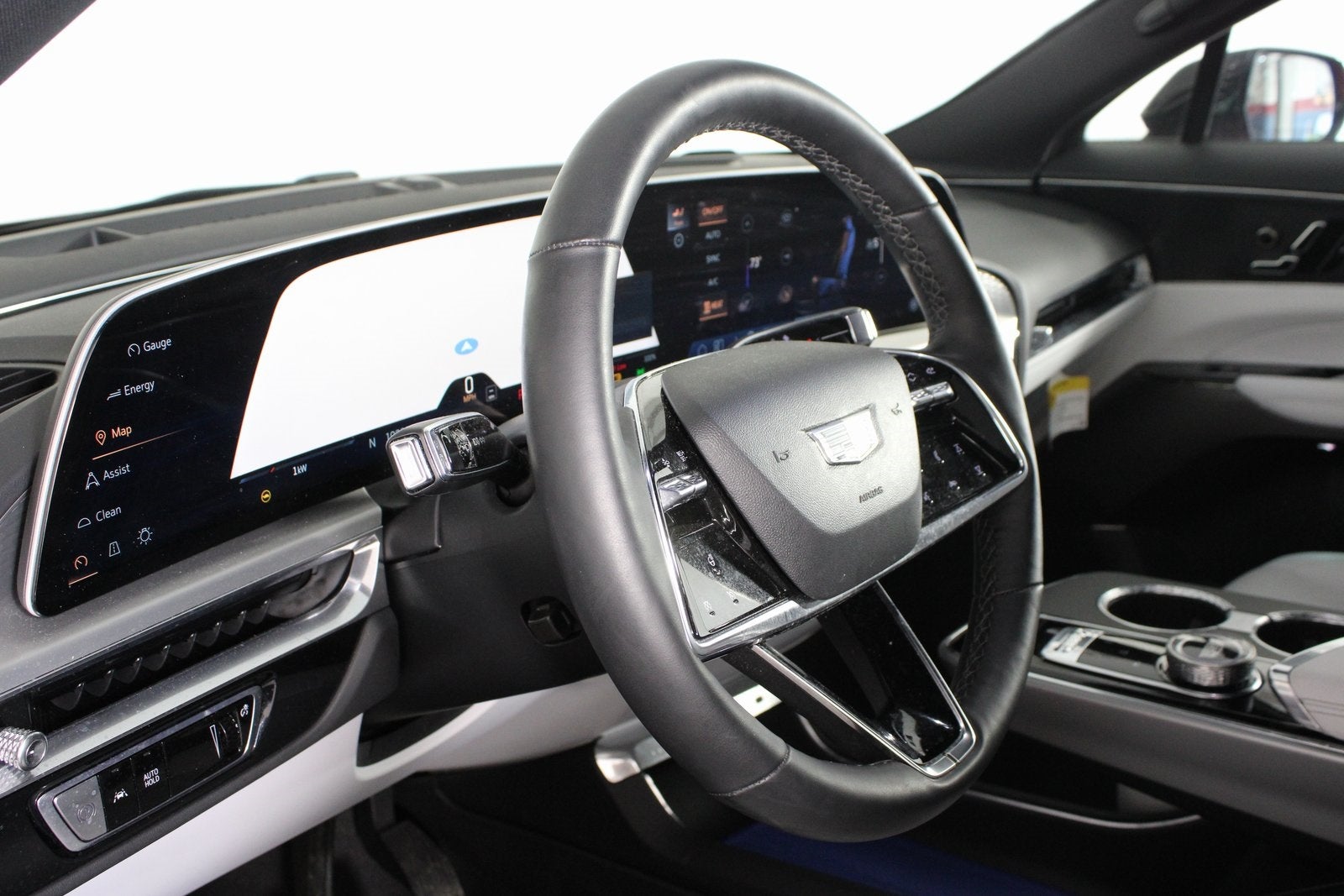 2024 Cadillac LYRIQ Luxury Luxury 1