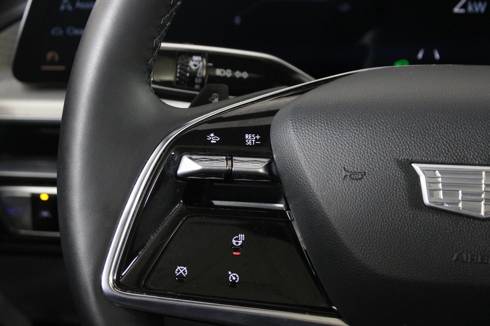 2024 Cadillac LYRIQ Luxury Luxury 1