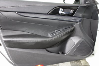 2023 Nissan Maxima Platinum