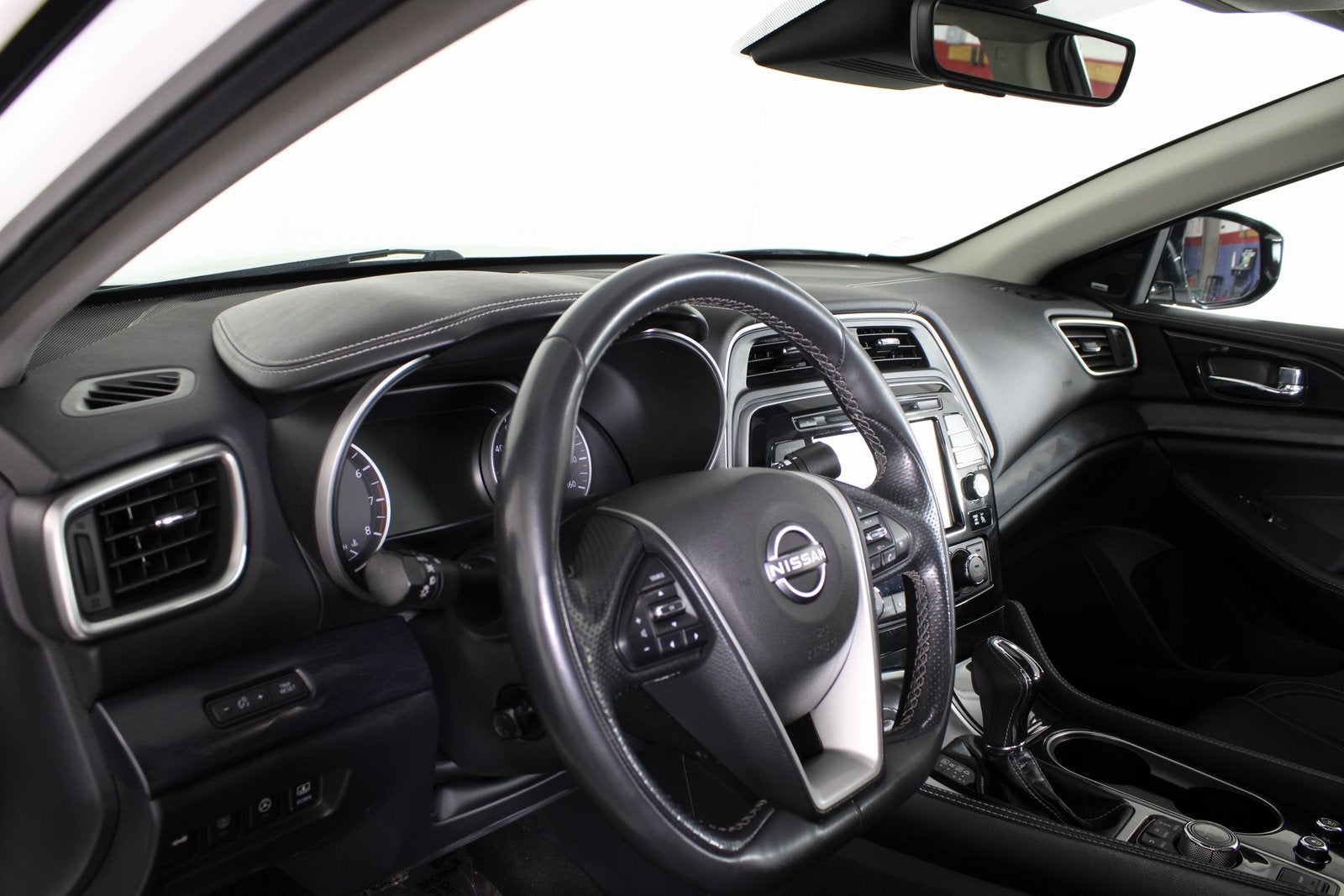 2023 Nissan Maxima Platinum