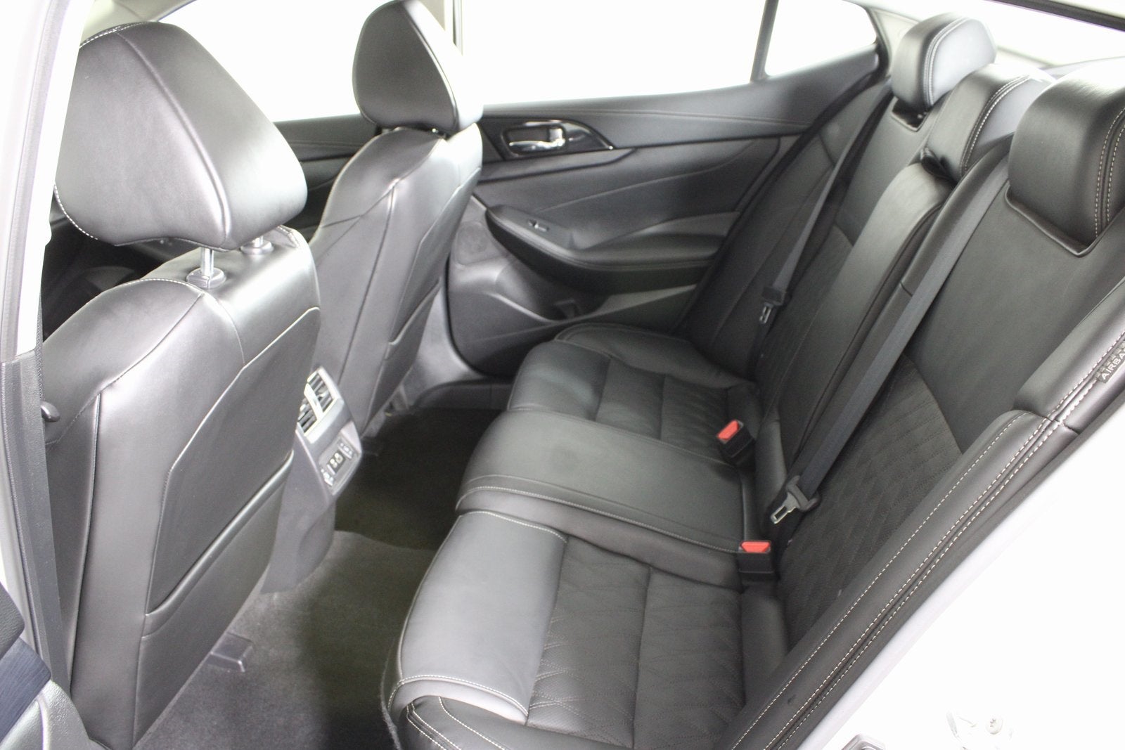 2023 Nissan Maxima Platinum