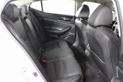 2023 Nissan Maxima Platinum