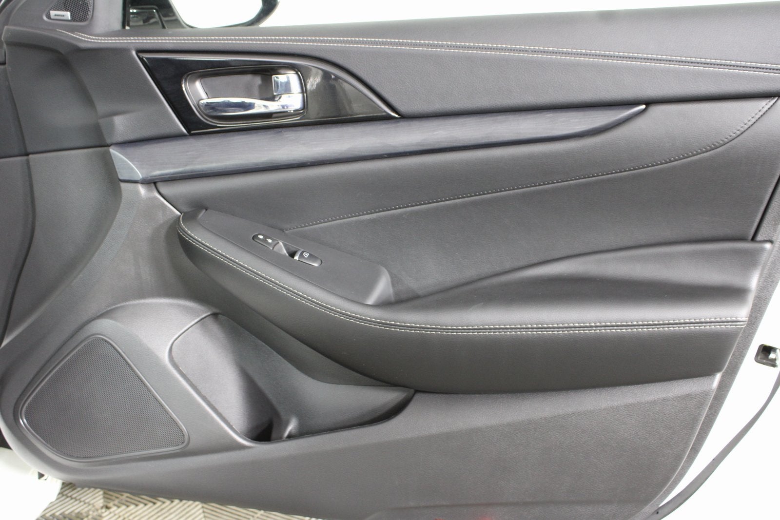 2023 Nissan Maxima Platinum