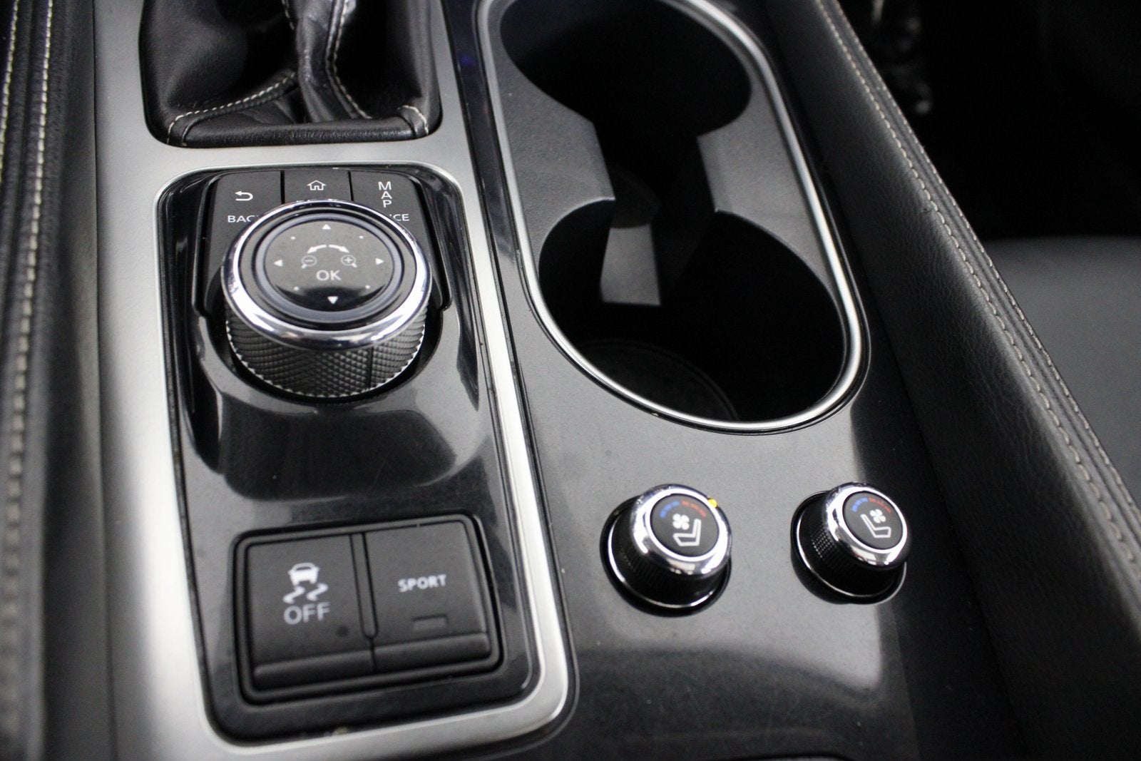 2023 Nissan Maxima Platinum