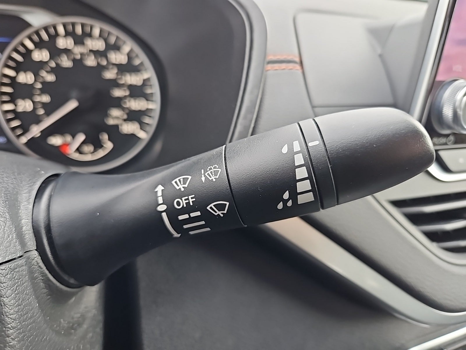 2020 Nissan Altima 2.0 SR