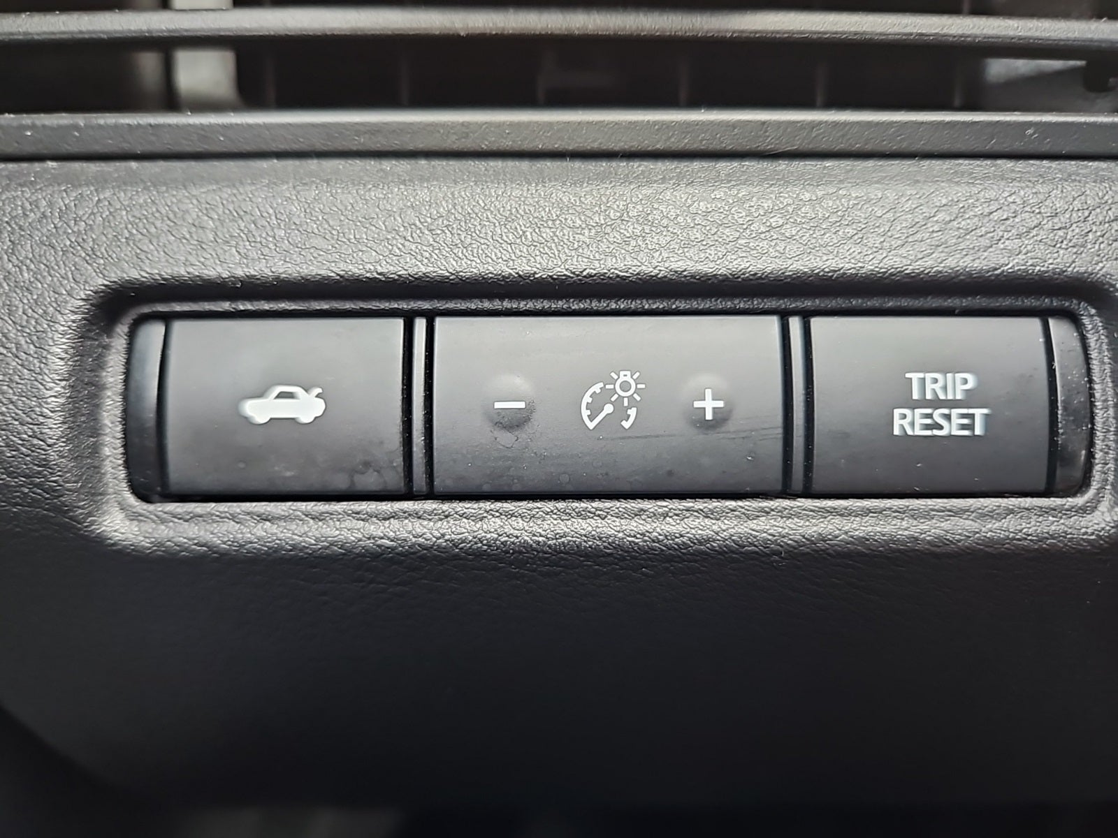 2020 Nissan Altima 2.0 SR