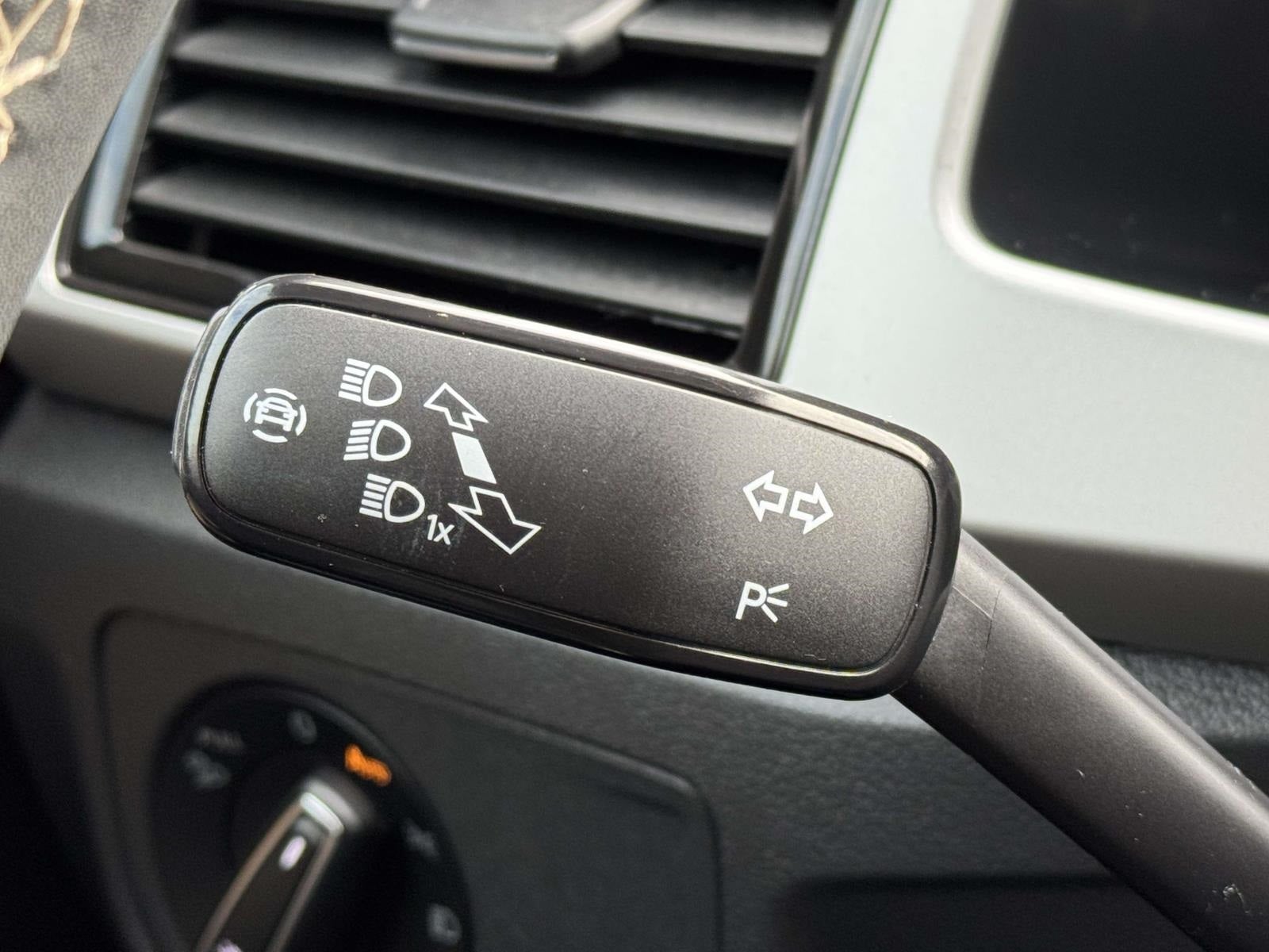 2022 Volkswagen Atlas Cross Sport 2.0T SEL