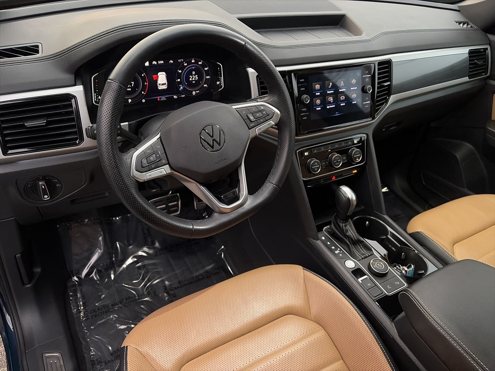 2023 Volkswagen Atlas Cross Sport 3.6L V6 SEL Premium R-Line