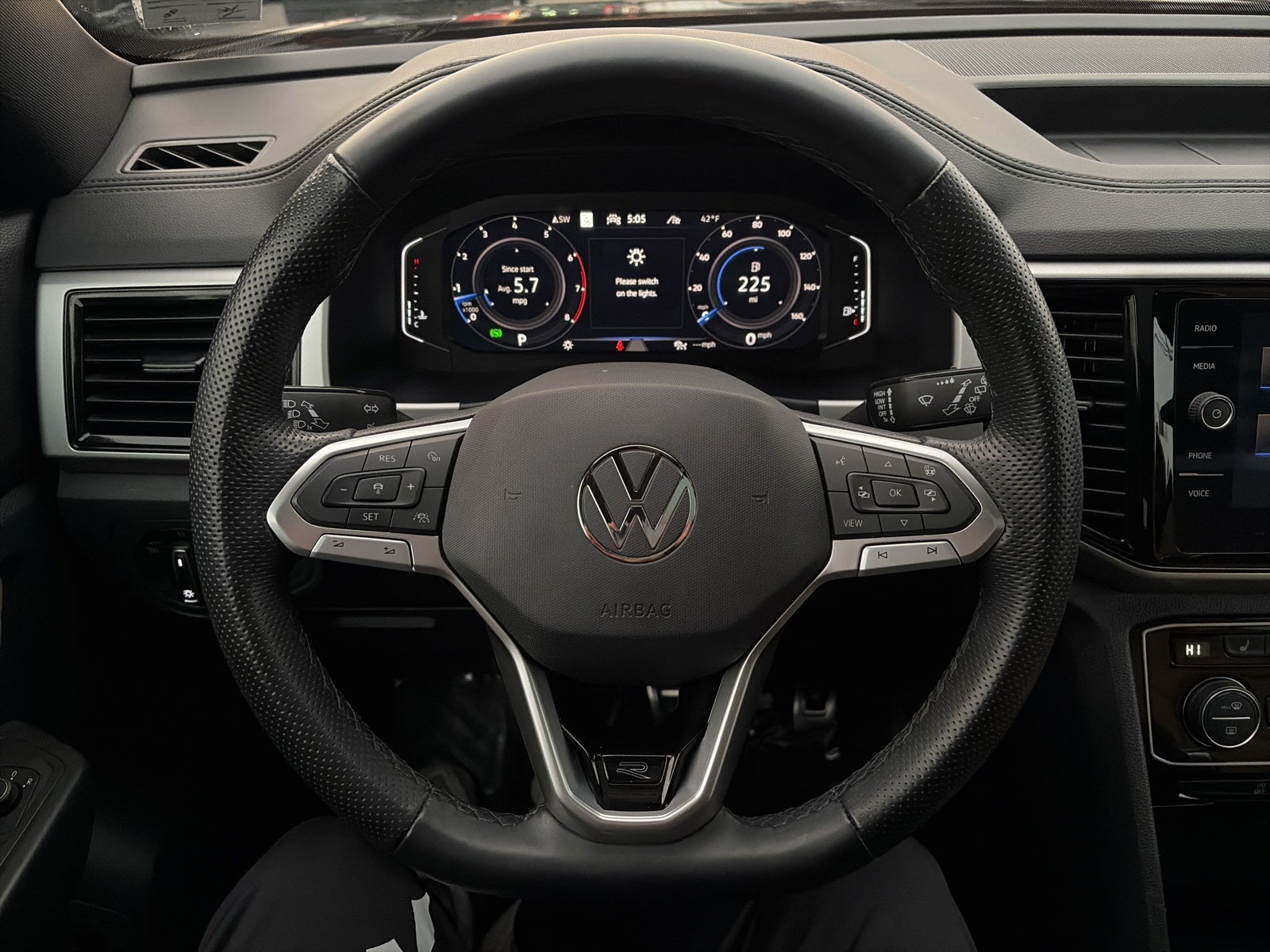 2023 Volkswagen Atlas Cross Sport 3.6L V6 SEL Premium R-Line