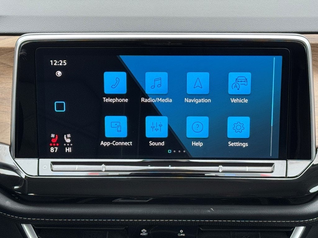 2025 Volkswagen Atlas 2.0T SE w/Technology