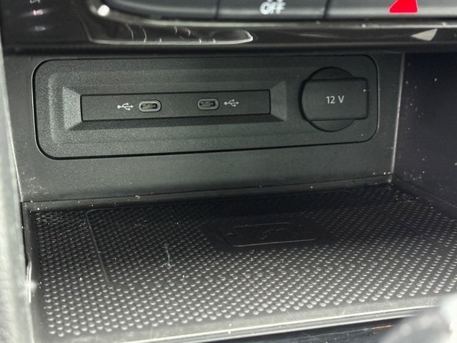 2022 Volkswagen Atlas Cross Sport 2.0T SEL R-Line