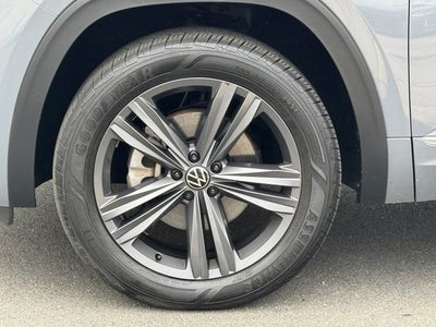 2022 Volkswagen Atlas Cross Sport 2.0T SEL R-Line