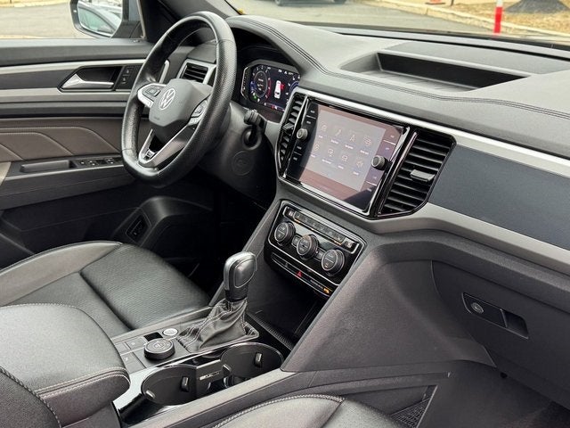 2022 Volkswagen Atlas Cross Sport 2.0T SEL R-Line