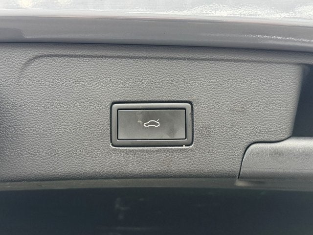 2022 Volkswagen Atlas Cross Sport 2.0T SEL R-Line