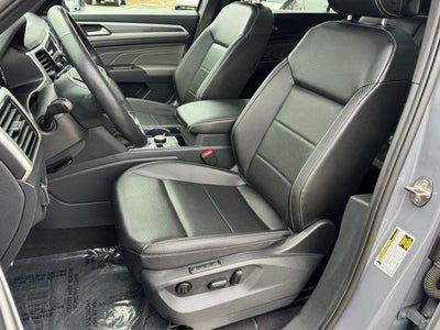 2022 Volkswagen Atlas Cross Sport 2.0T SEL R-Line