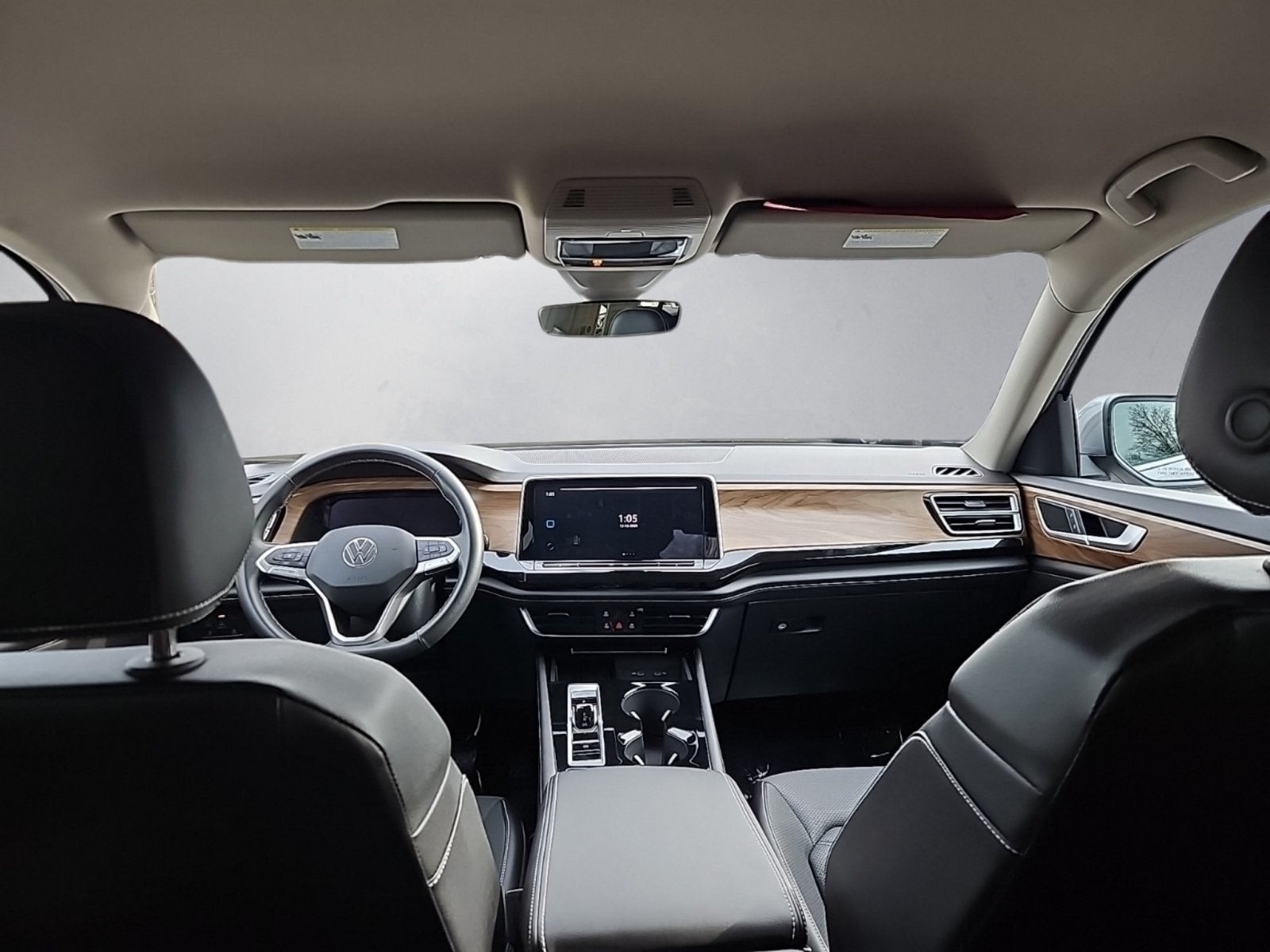 2025 Volkswagen Atlas 2.0T SE w/Technology