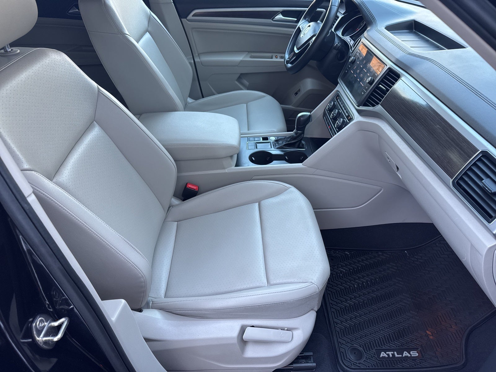 2019 Volkswagen Atlas 3.6L V6 SE w/Technology