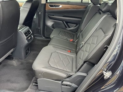 2025 Volkswagen Atlas 2.0T SE w/Technology
