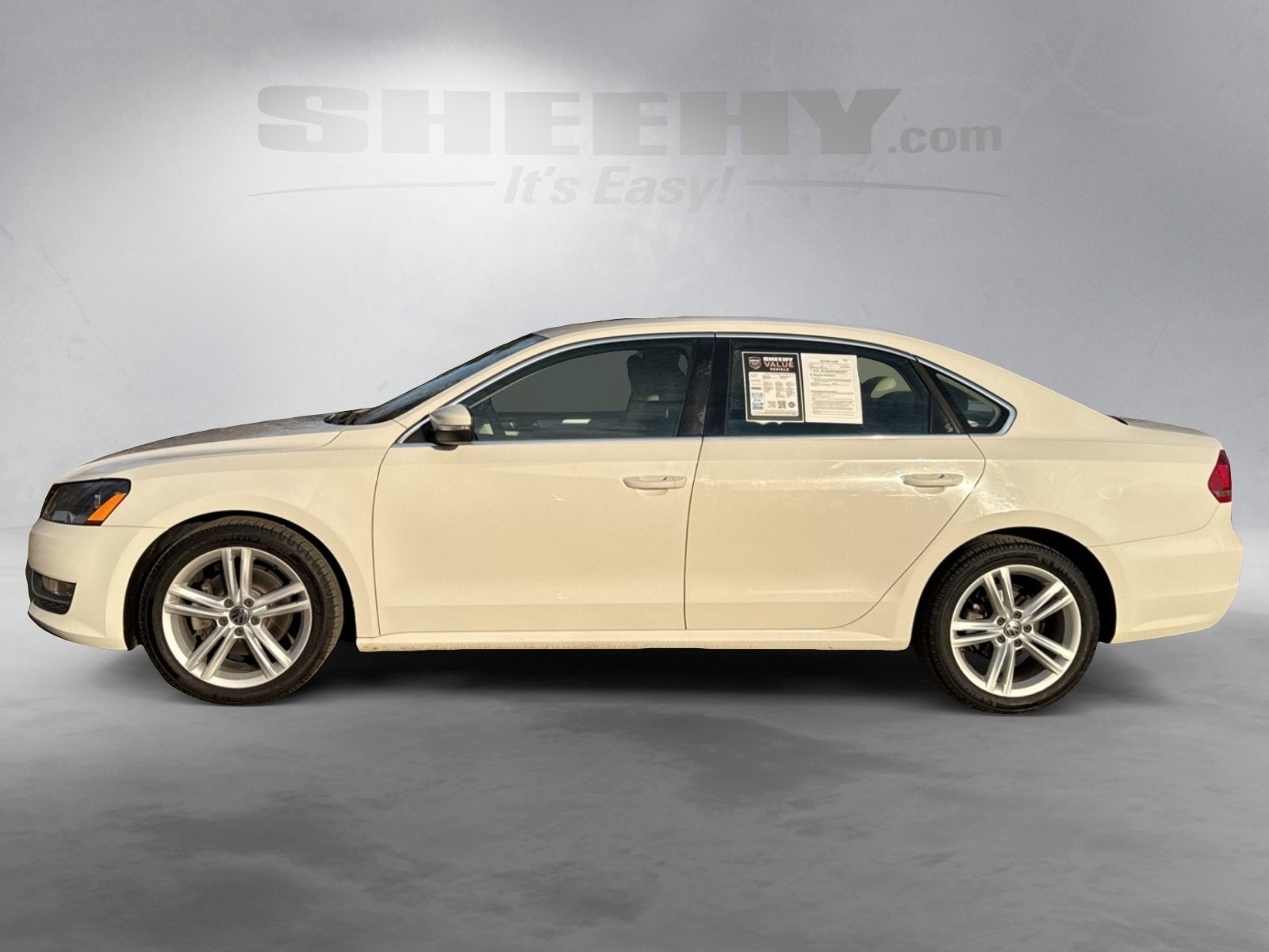 2013 Volkswagen Passat V6 SE w/Sunroof
