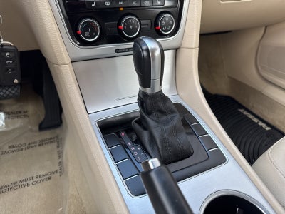 2013 Volkswagen Passat V6 SE w/Sunroof