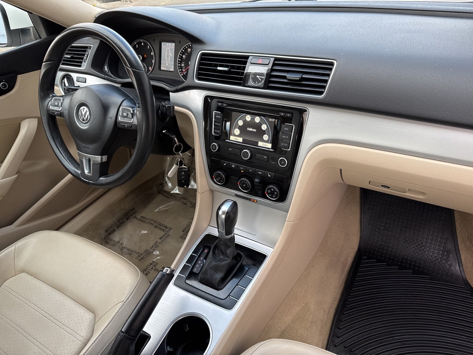 2013 Volkswagen Passat V6 SE w/Sunroof