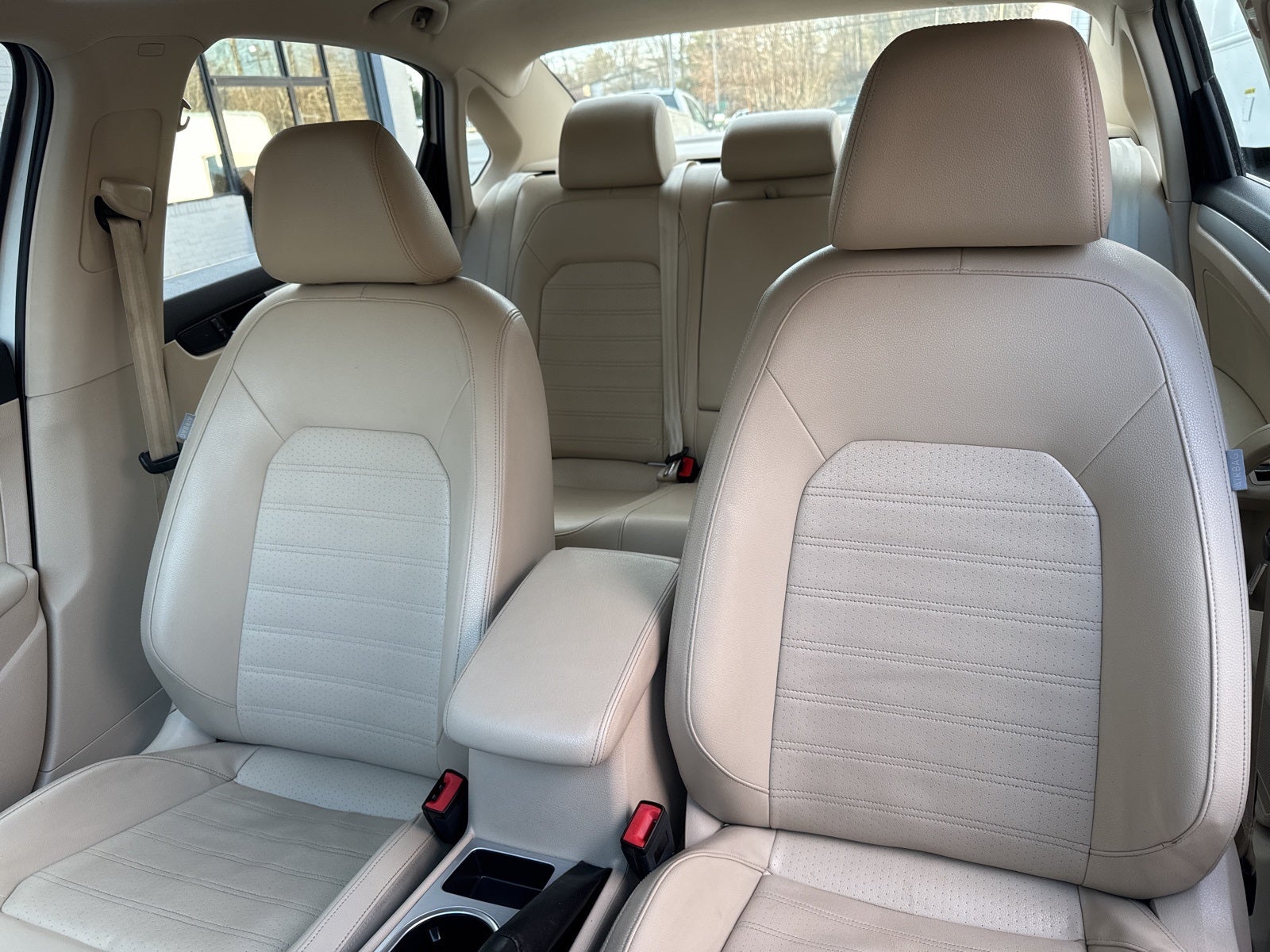 2013 Volkswagen Passat V6 SE w/Sunroof