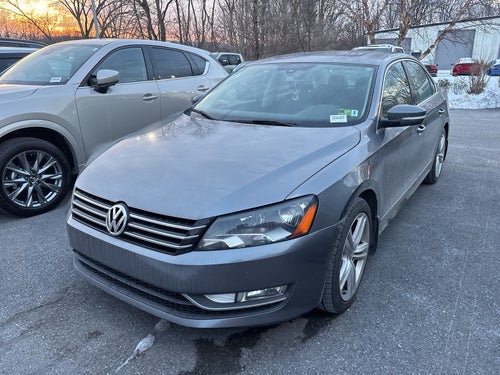 2015 Volkswagen Passat 1.8T SE w/Sunroof/Nav