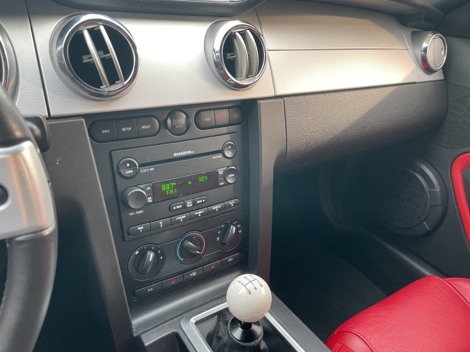 2007 Ford Mustang GT Deluxe