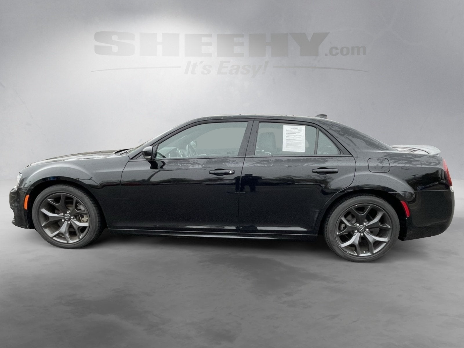 2022 Chrysler 300 S