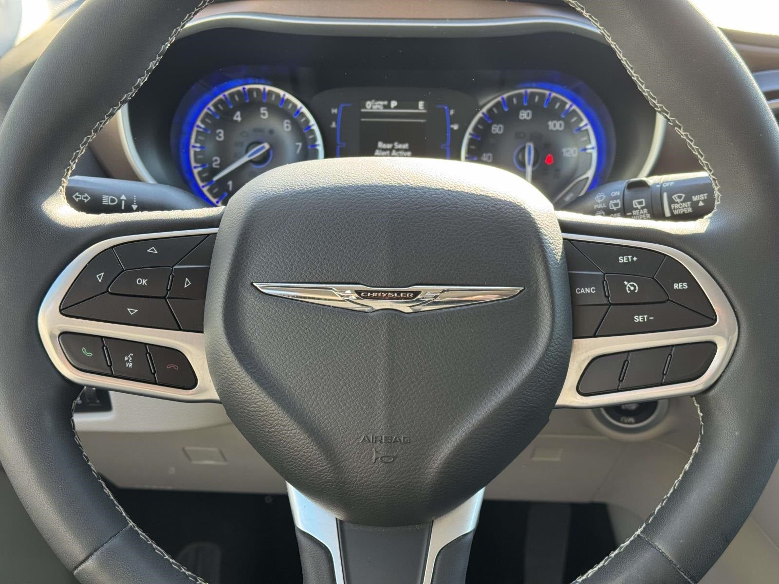 2023 Chrysler Voyager LX