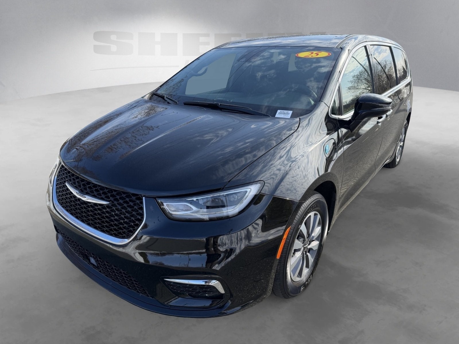 2025 Chrysler Pacifica Hybrid Select