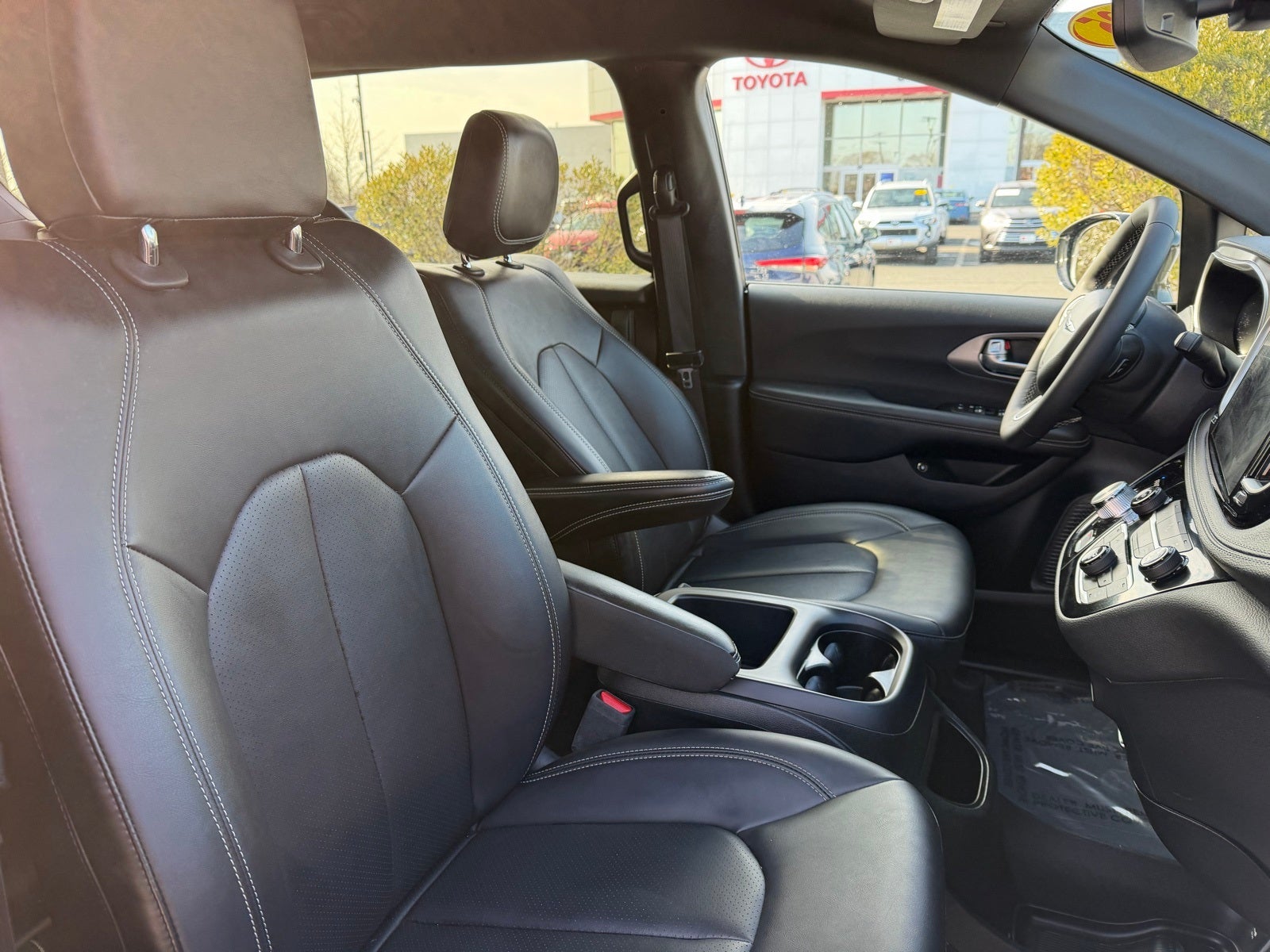 2025 Chrysler Pacifica Hybrid Select