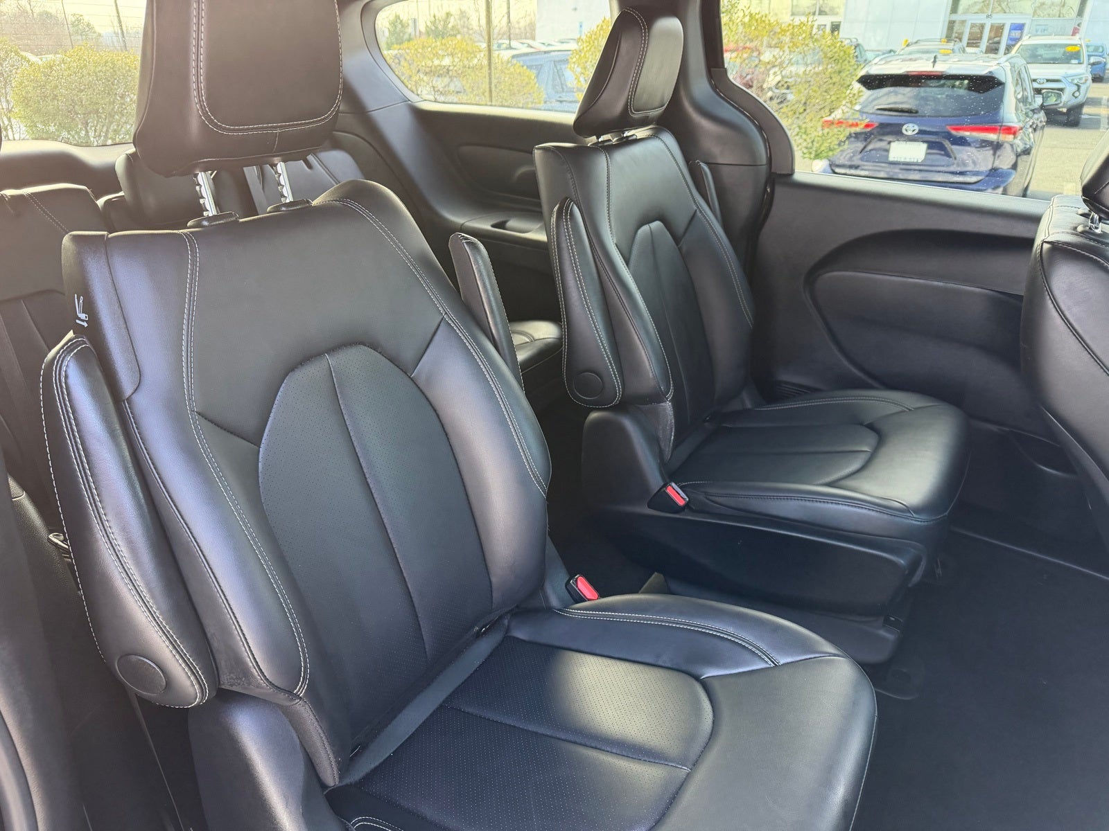 2025 Chrysler Pacifica Hybrid Select