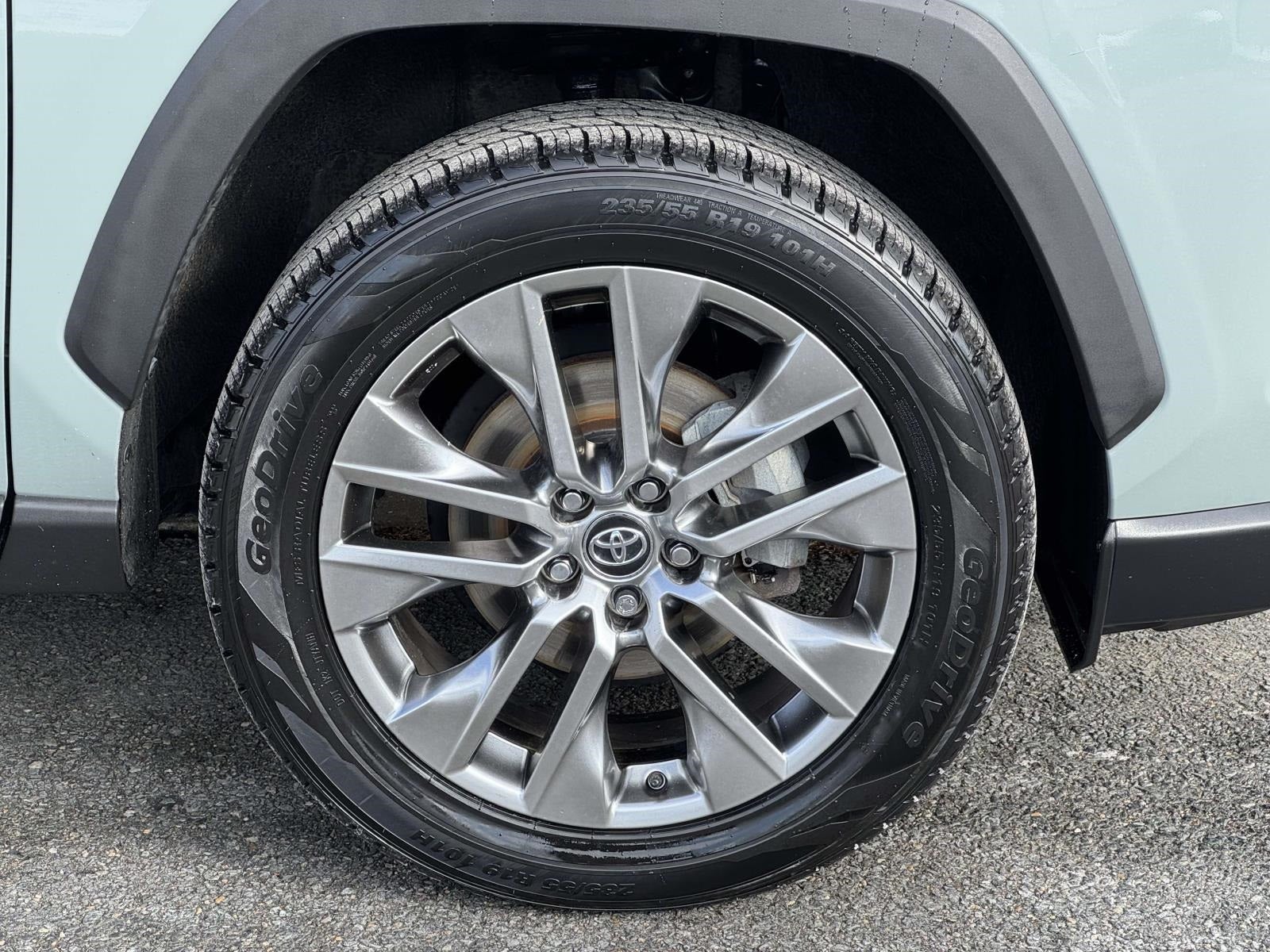 2020 Toyota RAV4 XLE Premium