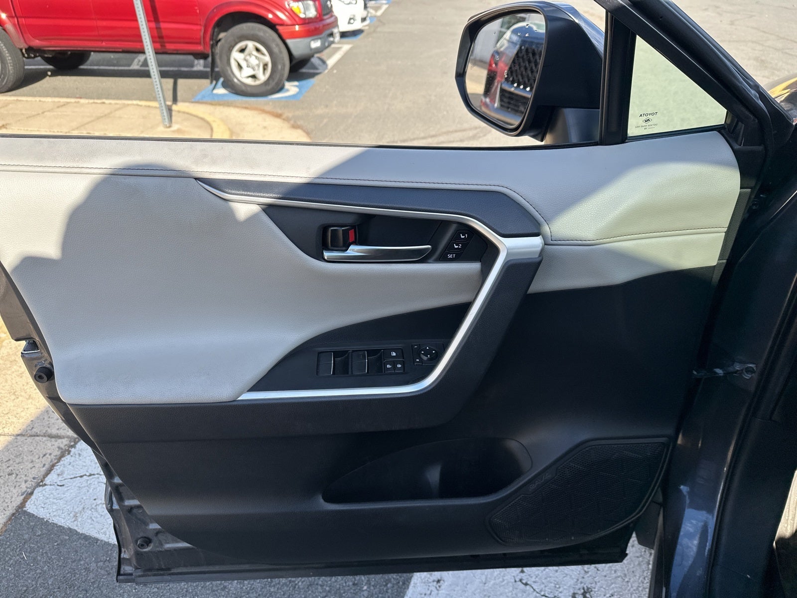 2019 Toyota RAV4 Hybrid Limited