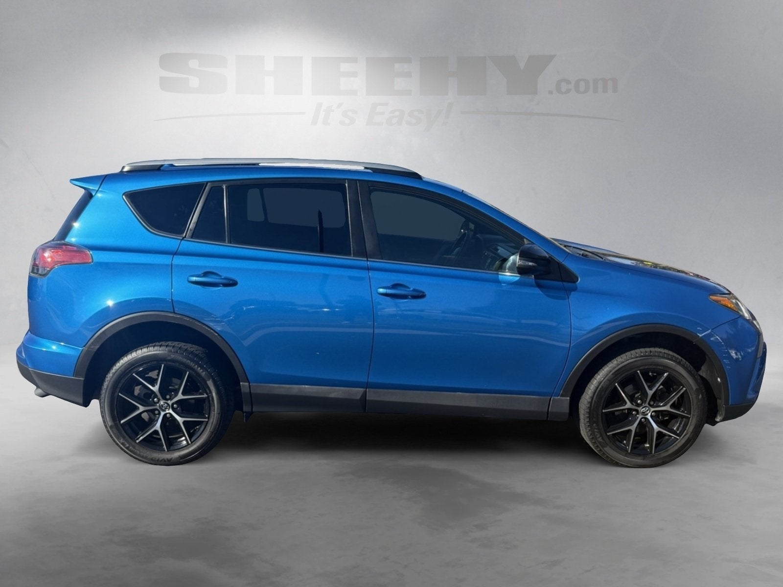 2018 Toyota RAV4 SE
